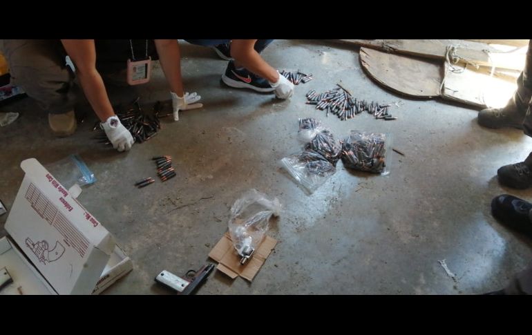 El aseguramiento quedó disposición del Ministerio Público Federal (MPF), quien inició una carpeta de investigación por los delitos de violación a la Ley Federal de Armas de Fuego y Explosivos y contra la salud, contra quien o quienes resulten responsables. ESPECIAL/