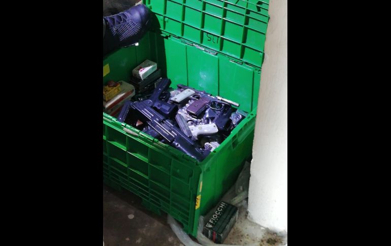 El aseguramiento quedó disposición del Ministerio Público Federal (MPF), quien inició una carpeta de investigación por los delitos de violación a la Ley Federal de Armas de Fuego y Explosivos y contra la salud, contra quien o quienes resulten responsables. ESPECIAL/