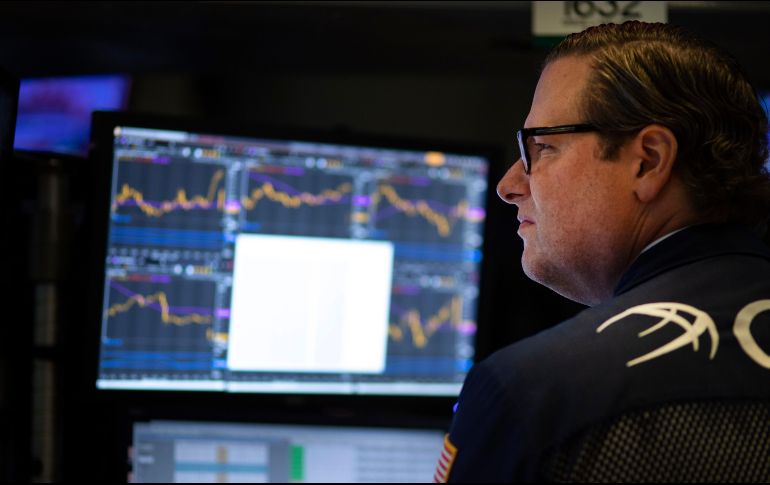 El NYSE Composite reportó una baja de 9.33 puntos al operar en 12 mil 982.93 unidades. AP / M. Lennihan
