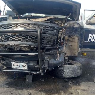 Dos policías de Ocotlán lesionados tras choque con otro policía