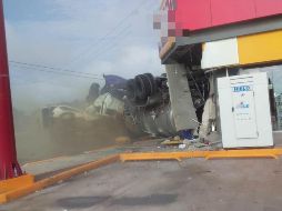 El incidente fue reportado alrededor de las 10:00 horas en el punto conocido como Cuatro Caminos, que es el cruce de la carretera que conduce de El Grullo hacia Ciudad Guzmán y el que va de Tolimán a San Gabriel. ESPECIAL