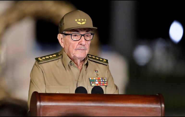 Castro ya no es presidente de Cuba, pero sigue en la cima del Partido Comunista de la isla. EFE / ARCHIVO