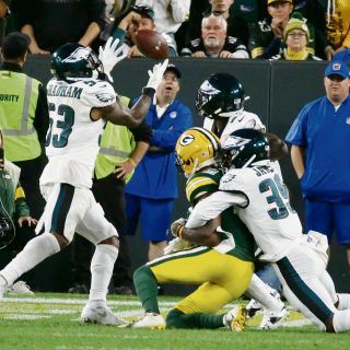 Triunfo agónico para los Eagles 