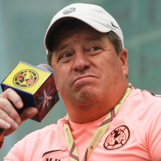 "Piojo" Herrera lamenta salida de Tomás Boy de Chivas