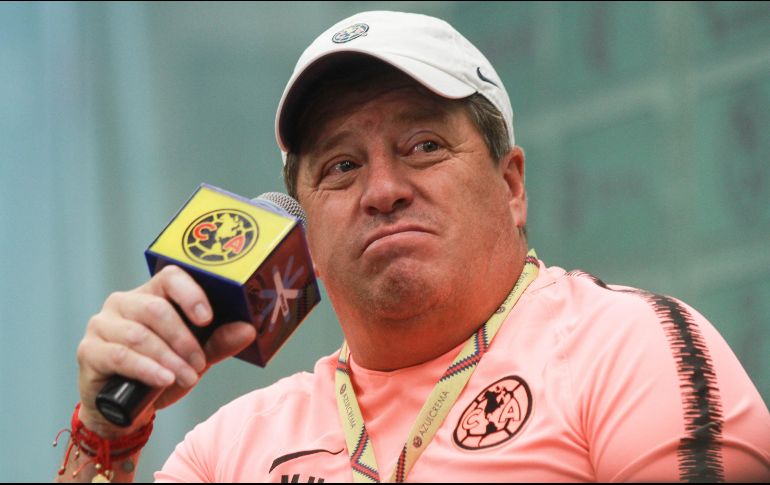 Miguel Herrera también le deseo suerte a Luis Fernando Tena como técnico de Chivas. IMAGO7