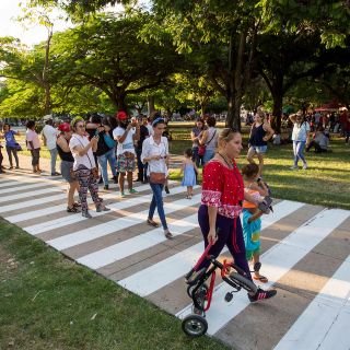 Cuba pinta cebra peatonal en homenaje a Los Beatles