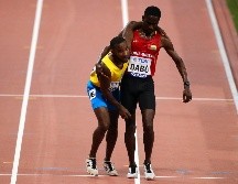 Los dos, únicos representantes de sus países en este Mundial, acabaron con más de 18 minutos pero se ganaron la ovación del día. EFE / Y. Arhab