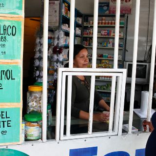 Ante azote de dengue, se dispara venta de Paracetamol y Vitamina B en la colonia Atlas