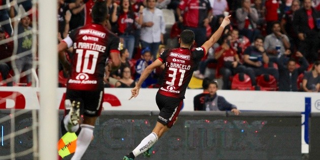 Atlas vence a Quer&eacute;taro y escala a puestos de liguilla