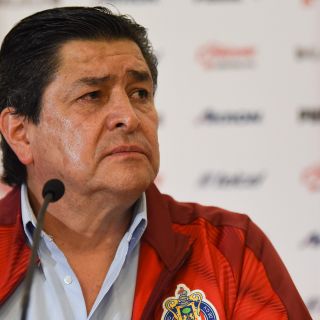Opiniones divididas sobre el futuro de Chivas con Luis Fernando Tena