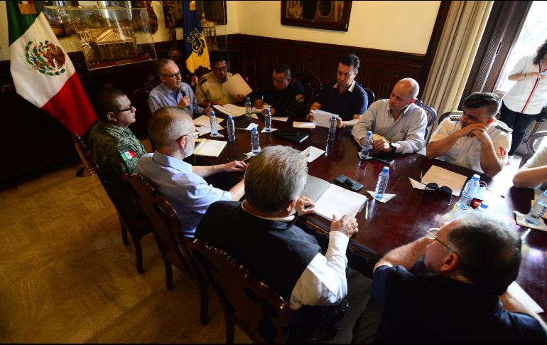 El Comité Estatal de Emergencias se reunió este sábado para determinar las acciones a seguir ante la presencia del ciclón tropical. TWITTER/@GobiernoJalisco