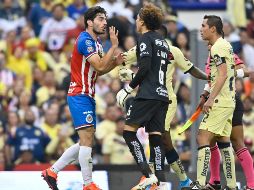 En el terreno de juego también hubo reclamos contra Briseño por la agresión contra 