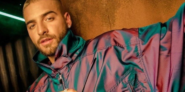 Maluma canta "El triste" en honor a Jos&eacute; Jos&eacute;