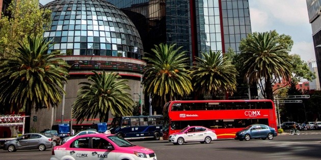 Bolsa Mexicana opera con descenso, contraria a mercados mundiales