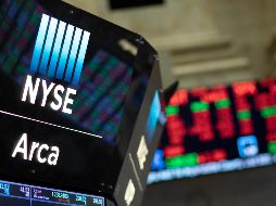 El NYSE Composite sube 24.012 puntos al operar en 12 mil 995.99 unidades. AP / M. Lennihan