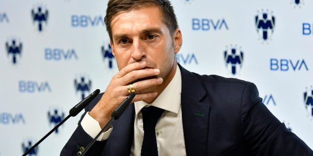 Rayados despide a Diego Alonso