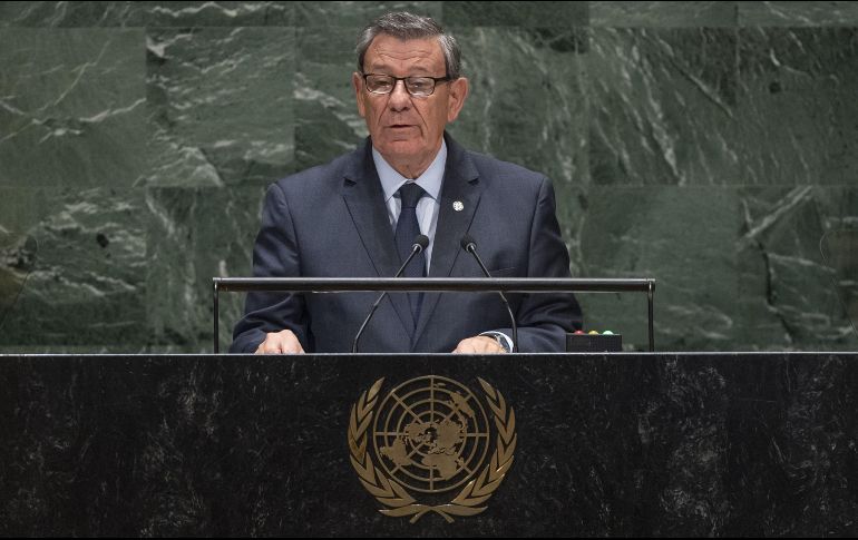 Fotografía cedida por la ONU donde aparece el canciller uruguayo, Rodolfo Nin Novoa, mientras habla ante la Asamblea General este lunes, en la sede del organismo en Nueva York. EFE/CORTESÍA