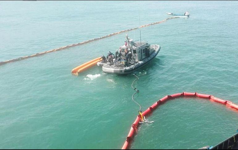 En total, cinco navíos comerciales están implicados en las labores de búsqueda. EFE/ARCHIVO