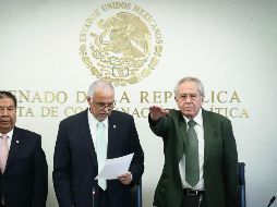 José Alcocer (d) compareció ante el Senado como parte de la glosa del Informe del Presidente. SUN/D. Simón