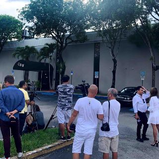 El cuerpo de José José no desapareció y ya lo están velando