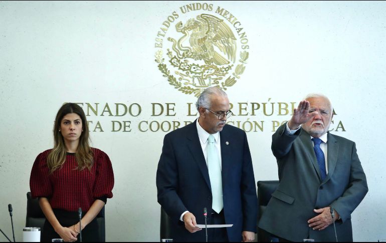 José Alonso Novelo Baeza, titular de la Cofepris, durante su comparecencia en el Senado de la República. SUN/D. Sánchez