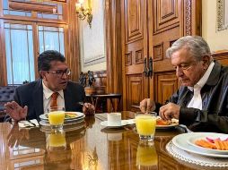 El líder de la bancada de Morena en el Senado afirma que conversaron sobre temas de la agenda legislativa. TWITTER / @RicardoMonrealA
