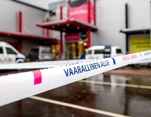 Los agentes se vieron obligados a abrir fuego para evitar más derramamiento de sangre en el centro comercial Herman y lograron herir al sospechoso. EFE/A. Roth
