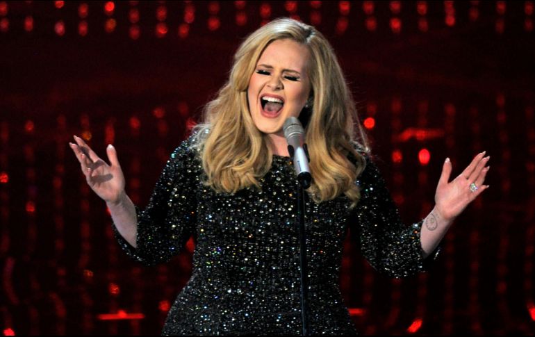 El pasado abril Adele se separó de su exesposo, el empresario Simon Konecki. AP / ARCHIVO