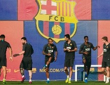 Jugadores del conjunto catalán realizaron ayer su última práctica antes del juego de hoy. EFE