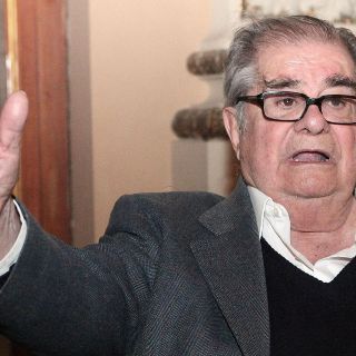 López Obrador destaca aportación de León-Portilla a la historia de México