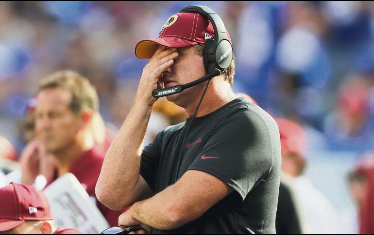 A veces nos hierve la sangre y nos ponemos rojos de la ira cuando vemos ese pañuelito amarillo en el suelo tras una marcación dudosa contra nuestro equipo. AFP