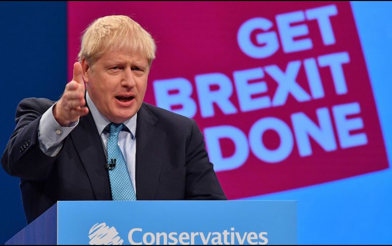 Boris Johnson se dirigió hoy a delegados del partido Conservador, en el marco de la conferencia anual del partido en Manchester, Inglaterra. AFP/B. Stansall