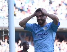 El pasado 22 de septiembre, Silva, del Manchester City, tuiteó una foto de su compañero de equipo Benjamin Mendy de niño, acompañado de un personaje de una marca española de cacahuates bañados en chocolate. AFP / ARCHIVO