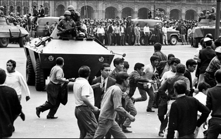 El movimiento estudiantil fue aplastado militarmente el 2 de octubre de 1968, cuando  se disolvió a disparos un mitin en la plaza de las Tres Culturas de Tlatelolco. SUN/ARCHIVO