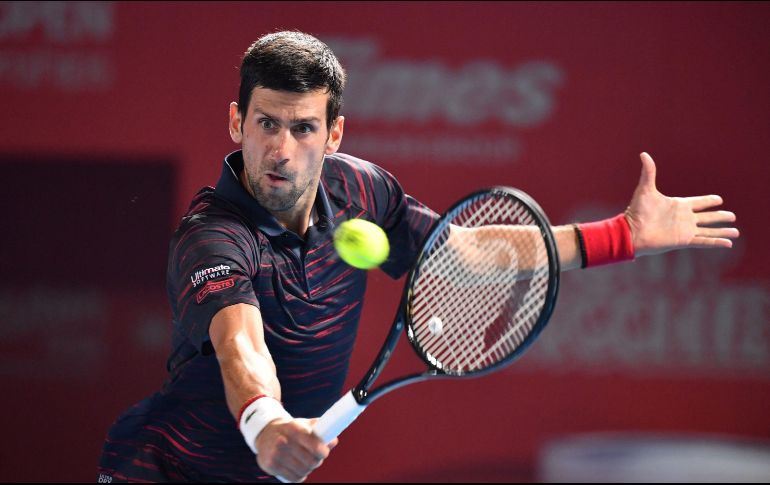 Djokovic buscará su boleto a semifinales en el enfrentamiento con el francés Lucas Pouille. AFP / K. NOGI