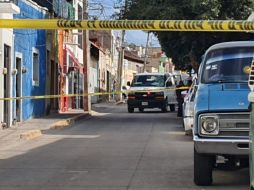 Según testimonios, el hombre trataba de escapar del agresor ya que llegó corriendo a una casa, en la que vecinos aseguran que él no habitaba. EL INFORMADOR / S. Blanco