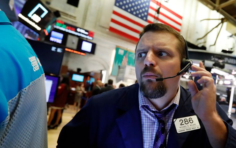 El NYSE Composite reportaba una mínima alza de 1.52 puntos al operar en 12 mil 609.95 unidades. AP / R. Drew
