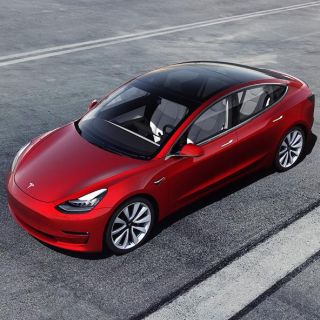 A Tesla le falla la característica que copió del Auto Increíble