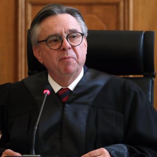 Ministro Medina Mora presenta renuncia a la SCJN