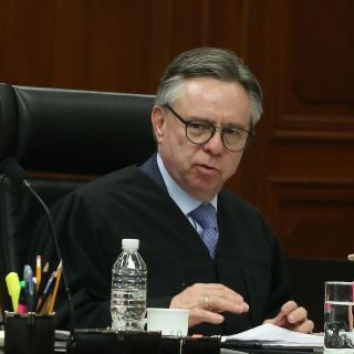 AMLO acepta renuncia del ministro Medina Mora