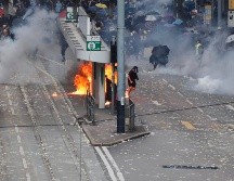 No se prohibían las máscaras en manifestaciones desde la época colonial. AP
