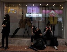 Desde junio, muchos manifestantes empezaron a usar máscaras en las movilizaciones para evitar ser identificados y que se abran diligencias contra ellos. AFP/ F. Dana