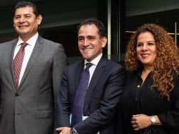 El secretario de Hacienda, Arturo Herrera (c), compareció en el Senado de la República ayer jueves. NTX/O. Aviña