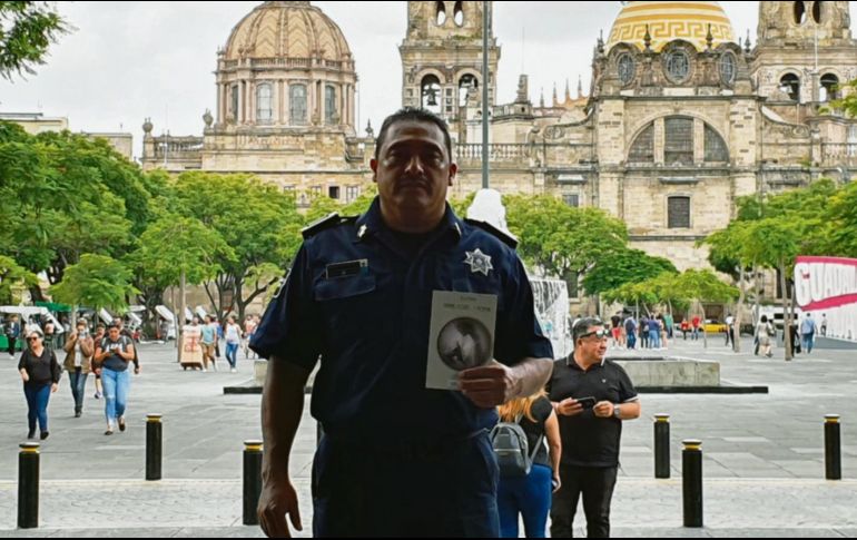 Francisco López Lanz está escribiendo una novela sobre la vida en la Policía. EL INFORMADOR/R. Bobadilla