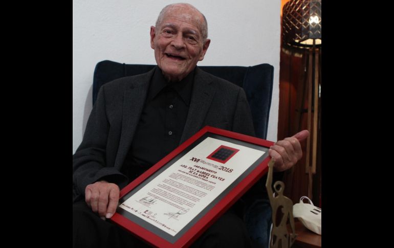 Fray Gabriel Chávez de la Mora recibió un homenaje por parte del Colegio de Arquitectos del Estado de Jalisco. EL INFORMADOR/E. Barrera