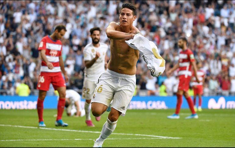 El colombiano, quien entró por Gareth Bale, se sacó la camiseta para festejar el tanto en el estadio Santiago Bernabéu. AFP / P. P. Marcou