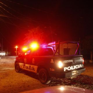 Riña con policía en fiestas patronales de Tala deja tres heridos