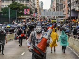 Policía de Hong Kong usa gases lacrimógenos para dispersar a manifestantes
