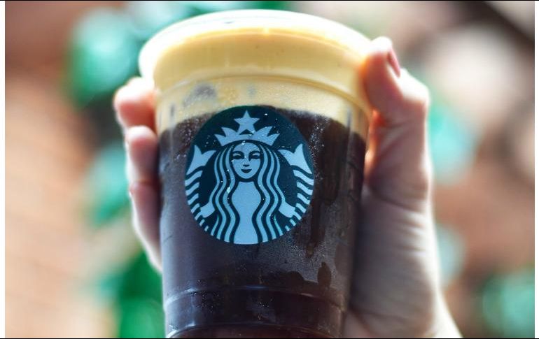 La oferta fraudulenta se dice que Starbucks regala 500 pesos de cupón gratis para todos, para celebrar su 50 aniversario. TWITTER / @StarbucksMex