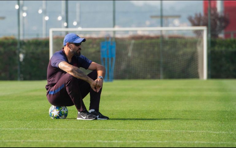 La etapa de Valdés como entrenador del juvenil apenas duró dos meses y medio. TWITTER / @FCBmasia